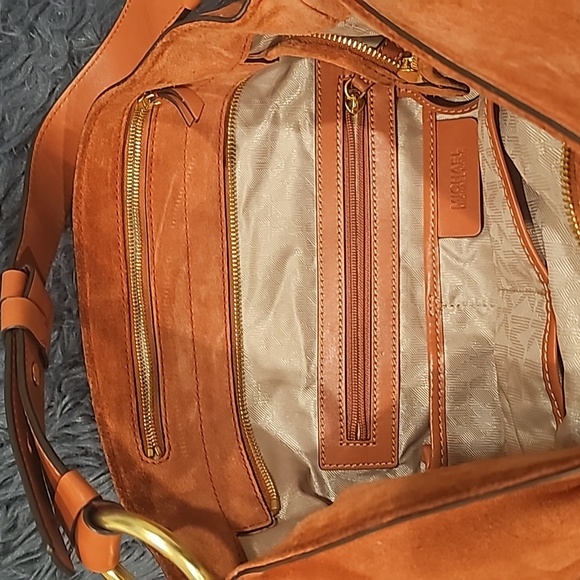Michael Kors large satchel bag,burnt orange or peach color suede material. - Picture 3 of 6